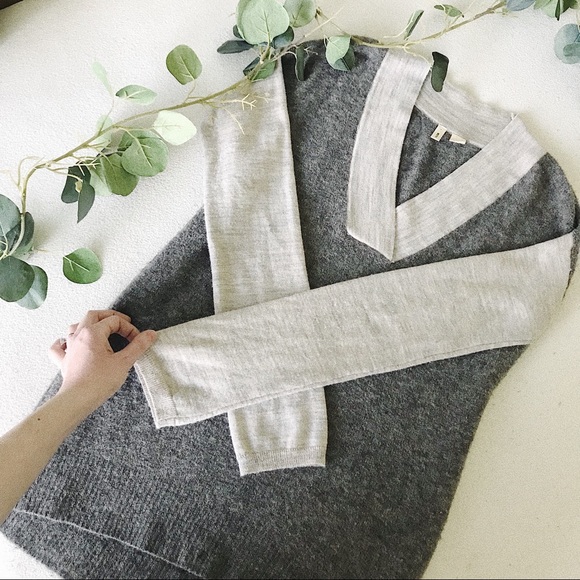 Anthropologie Sweaters - ✖️ ANTHROPOLOGIE THROW ON AND GO SWEATER ✖️